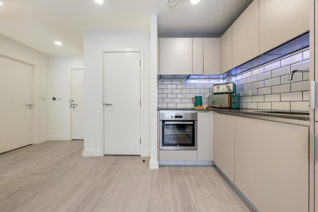 Luxury One Bedroom Serviced Apartment In The Heart Of Bedford Kültér fotó