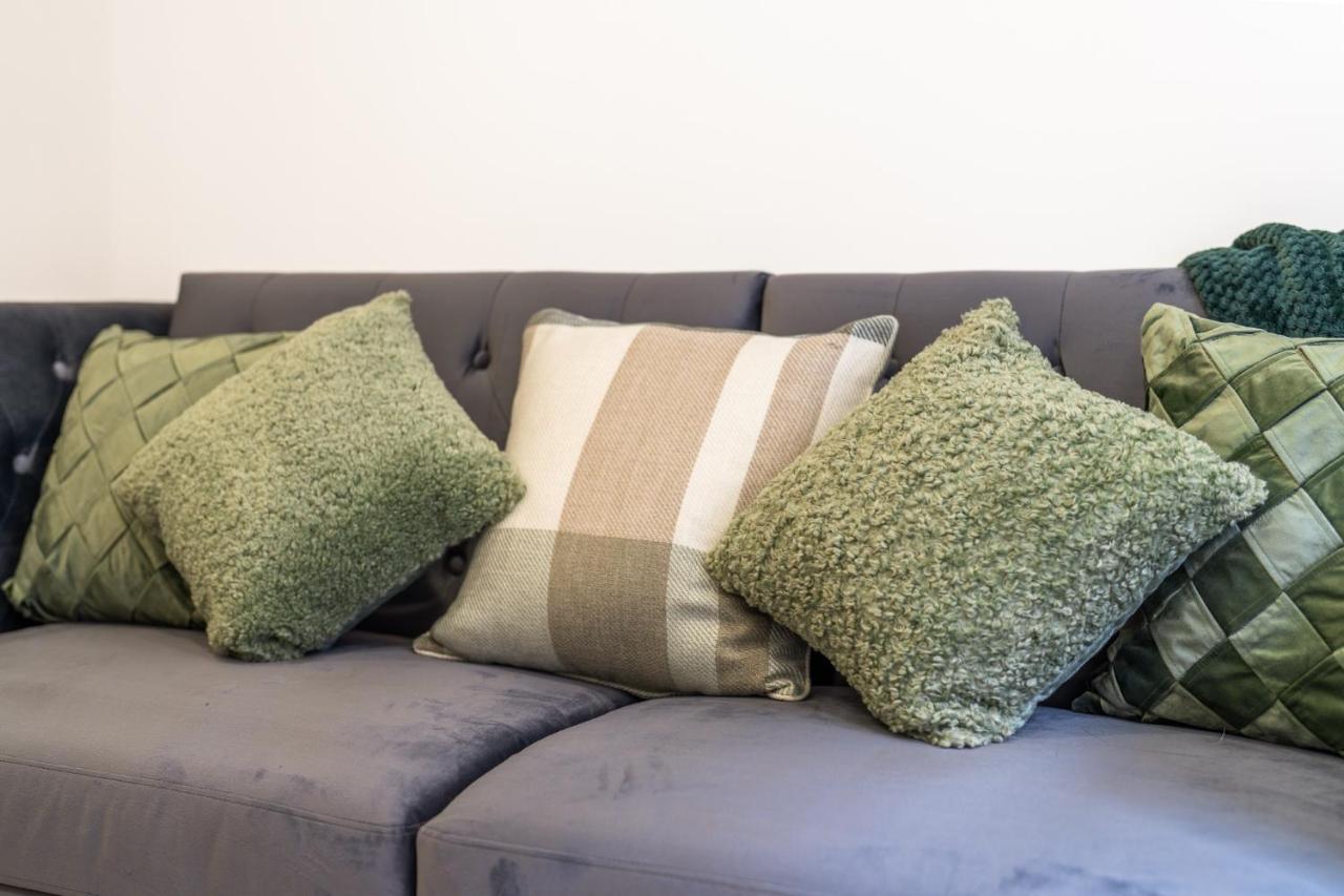 Luxury One Bedroom Serviced Apartment In The Heart Of Bedford Kültér fotó